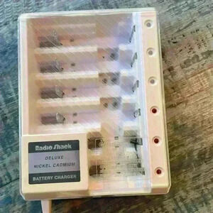 RADIO SHACK DELUXE NICKEL CADMIUM BATTERY CHARGER -USED